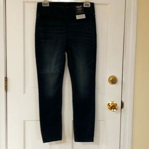 Simply Vera NWT Cropped Legging Sz 2 Mid Rise Super Skinny. Dark Jeans.